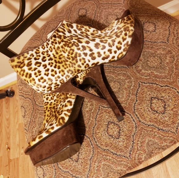 Leopard Heels - Picture 4 of 7